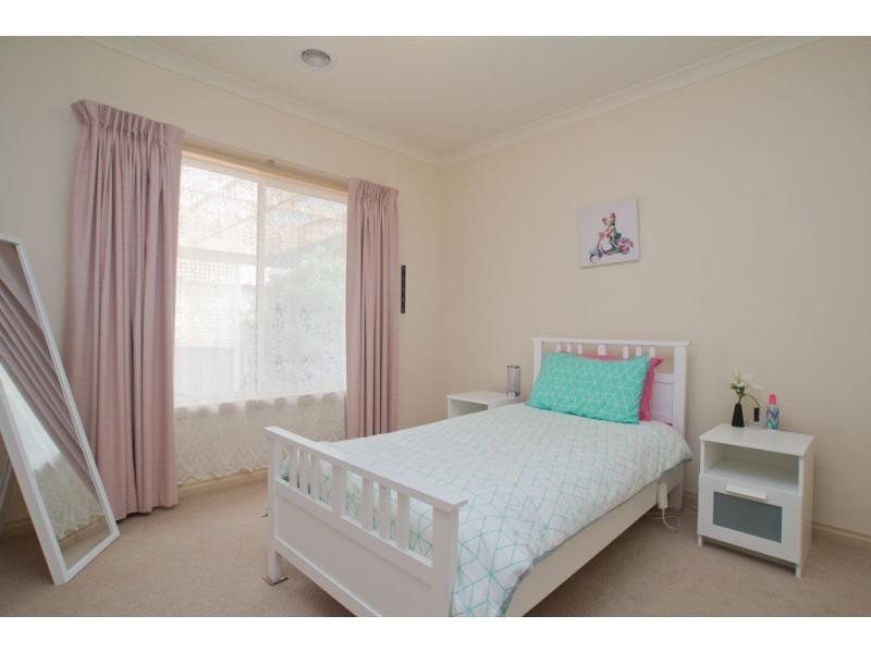 6 Irkara Drive, Kennington VIC 3550