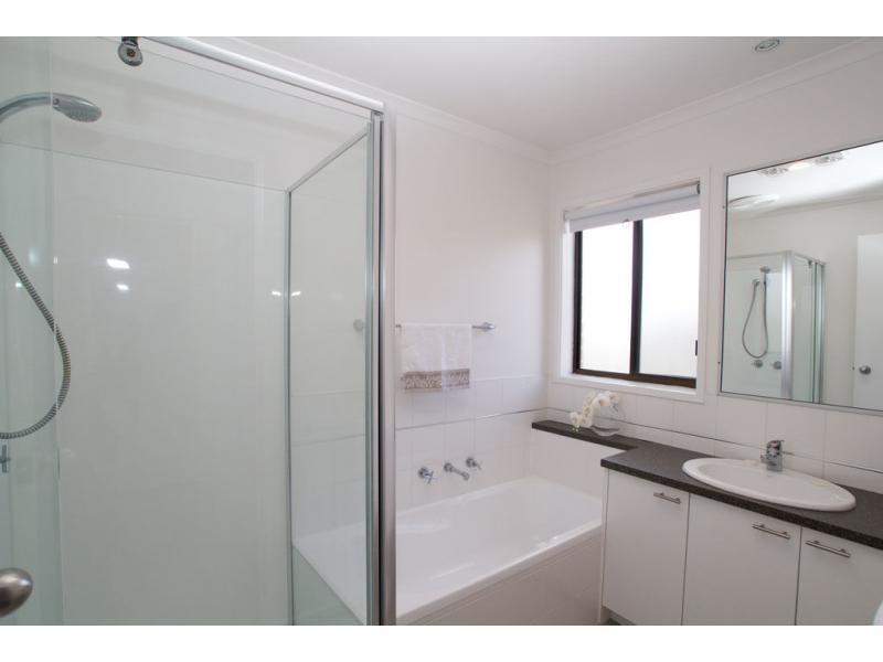 25 Robertson Street, Epsom VIC 3551