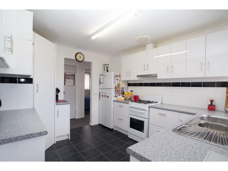 22 Arblaster Street, California Gully VIC 3556