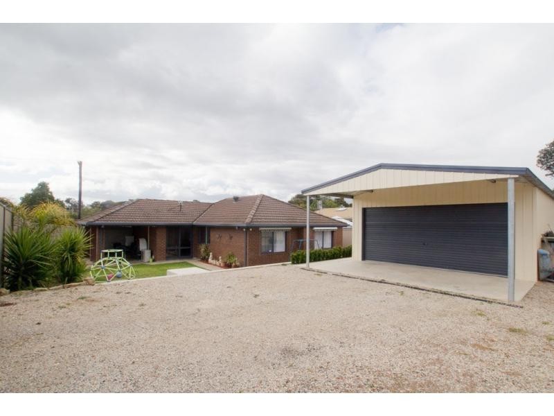 22 Arblaster Street, California Gully VIC 3556