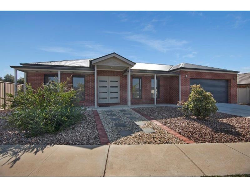 10 Glenwill Drive, Epsom VIC 3551