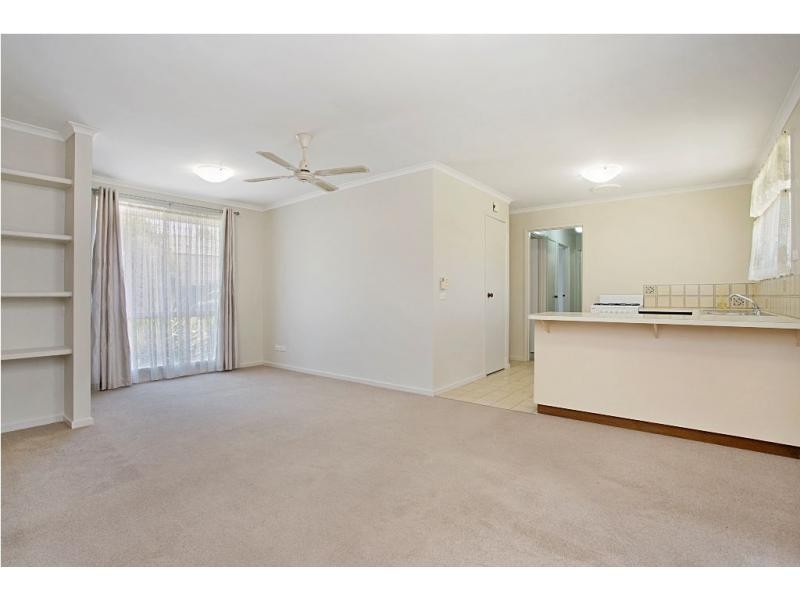 2/8 Clarke Street, Kennington VIC 3550