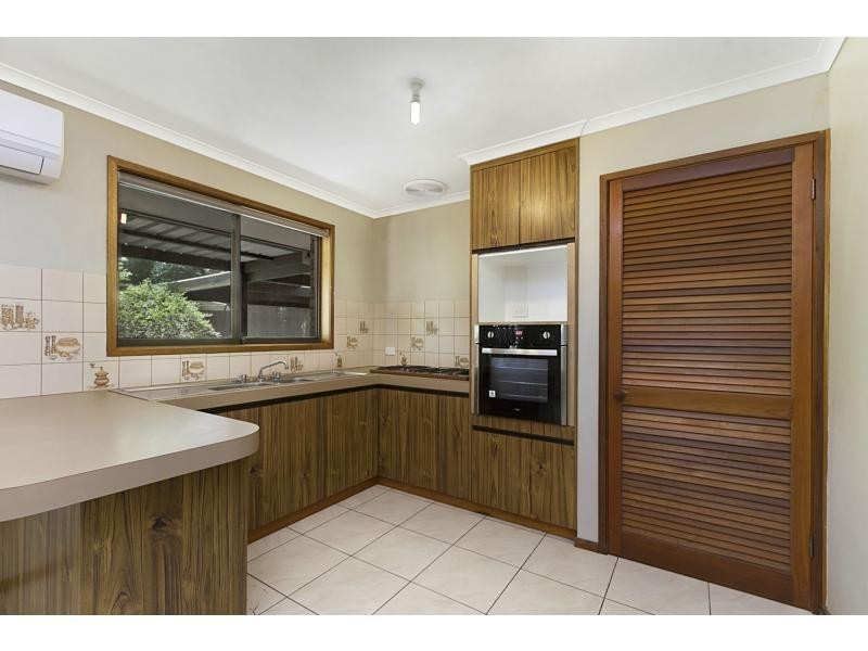 6 Clee Crescent, Strathdale VIC 3550