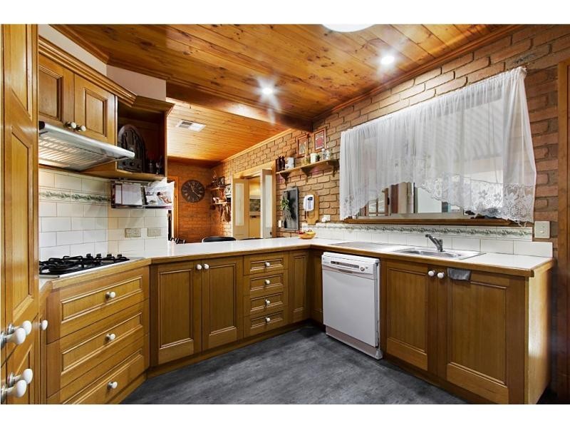 330 Station Street, Epsom VIC 3551