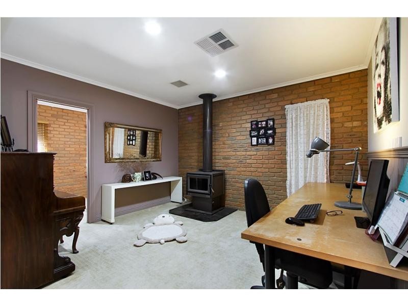 330 Station Street, Epsom VIC 3551