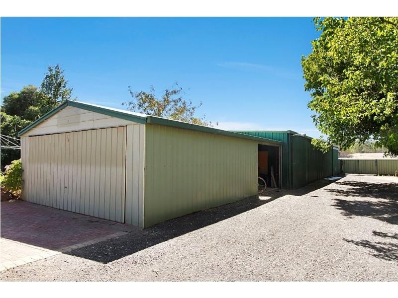 330 Station Street, Epsom VIC 3551