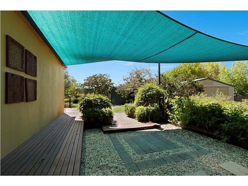 330 Station Street, Epsom VIC 3551