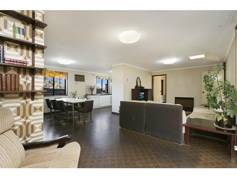 9 Molesworth Road, Kangaroo Flat VIC 3555