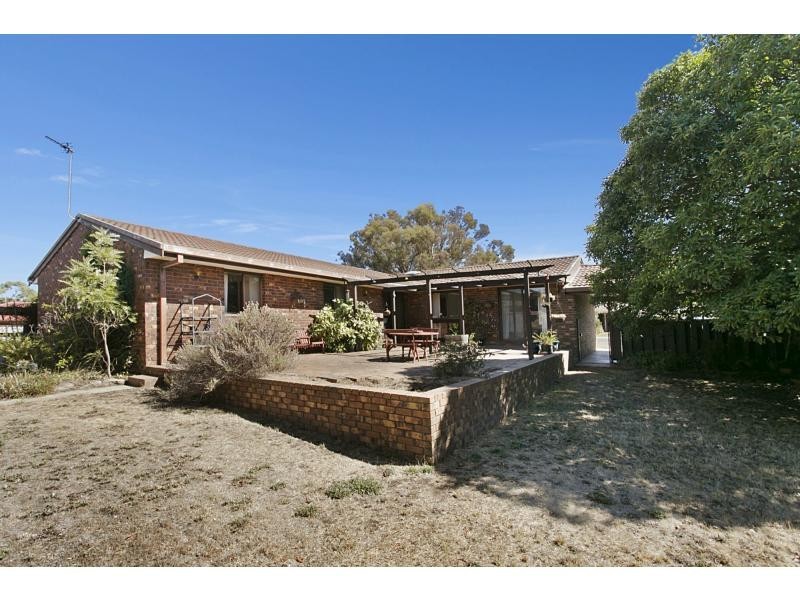 9 Molesworth Road, Kangaroo Flat VIC 3555