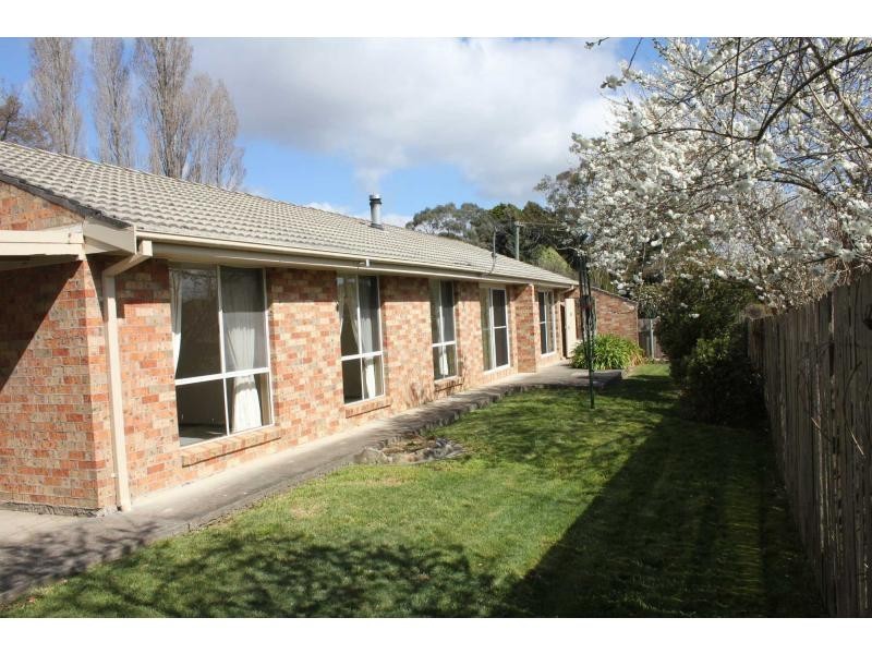 11 Amy Street, Bundanoon NSW 2578