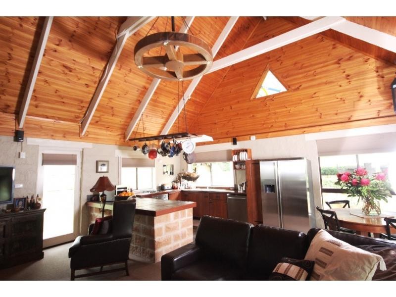 15 Old Wingello Road, Bundanoon NSW 2578