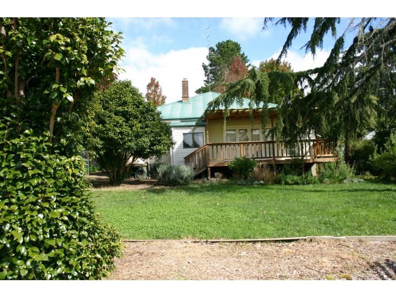 8 Rosenthal Avenue, Bundanoon NSW 2578