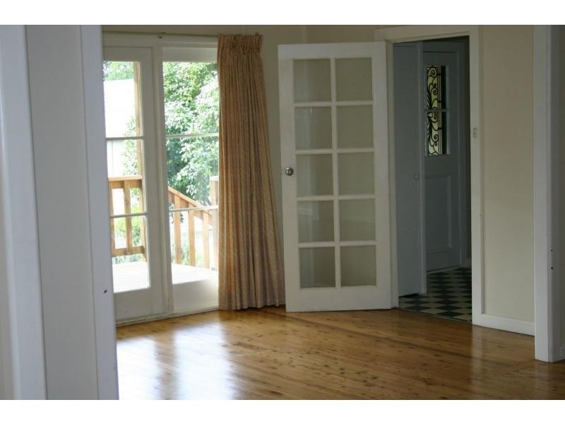 8 Rosenthal Avenue, Bundanoon NSW 2578