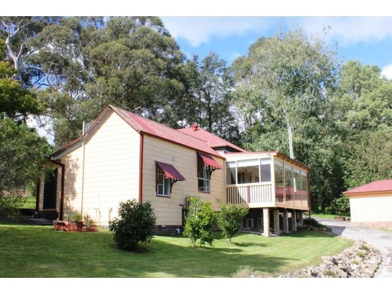 2 Victoria Street, Bundanoon NSW 2578