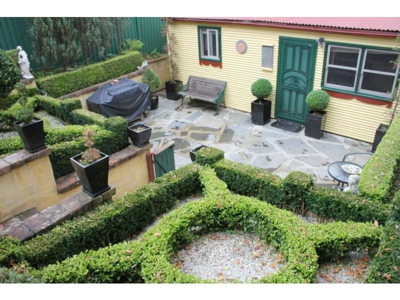 33-35 Railway Avenue, Bundanoon NSW 2578