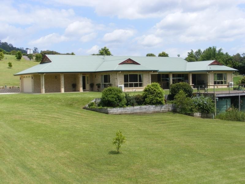 65 Spring Pasture Drive, Mapleton QLD 4560