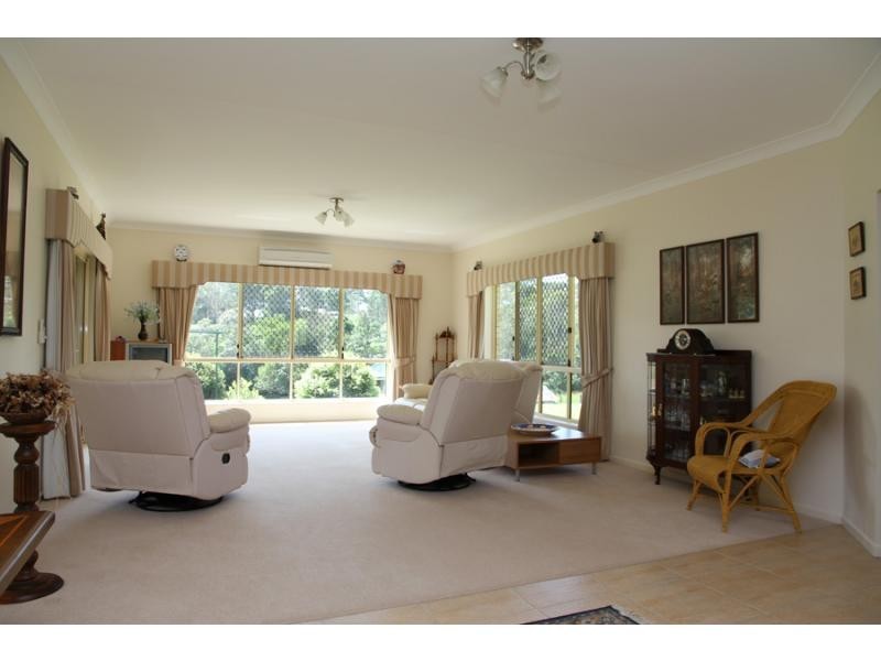 65 Spring Pasture Drive, Mapleton QLD 4560