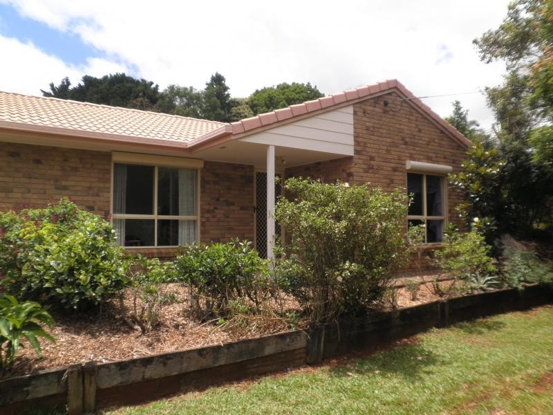 13 Rainbow Park Drive, Mapleton QLD 4560