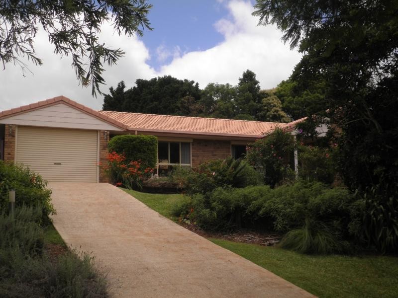 13 Rainbow Park Drive, Mapleton QLD 4560