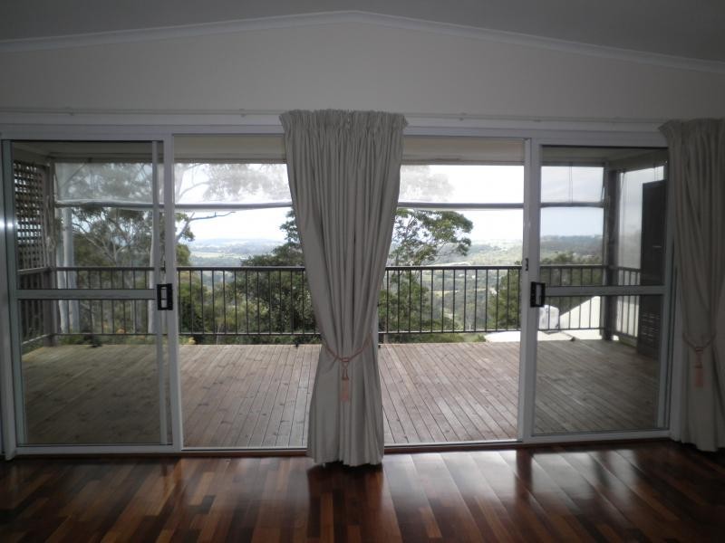 12 Lantana Lane, Mapleton QLD 4560