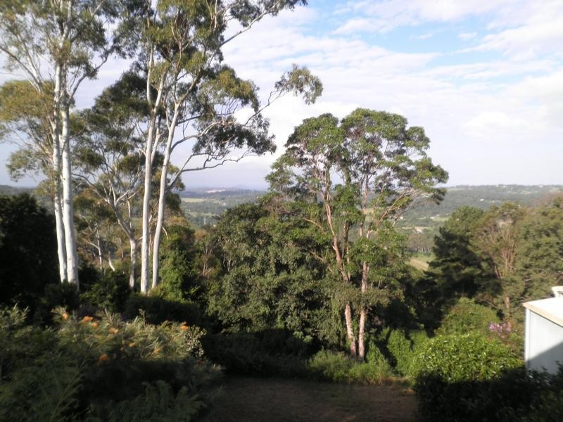 12 Lantana Lane, Mapleton QLD 4560