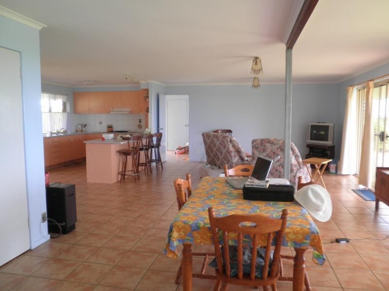 172 Flaxton Drive, Mapleton QLD 4560