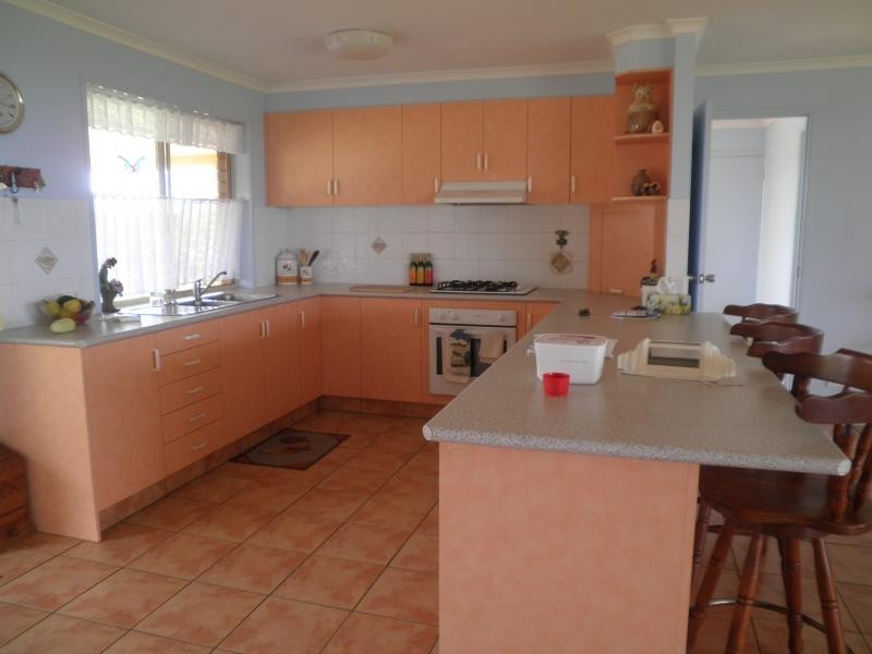 172 Flaxton Drive, Mapleton QLD 4560