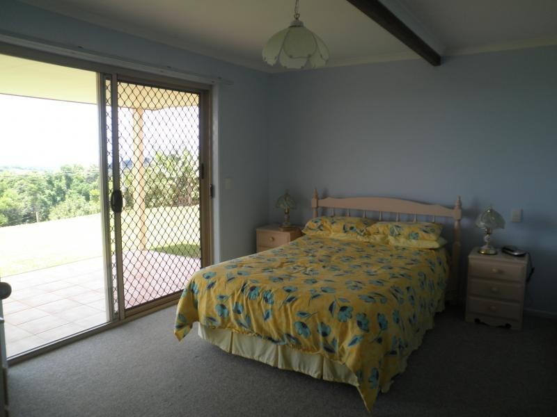 172 Flaxton Drive, Mapleton QLD 4560