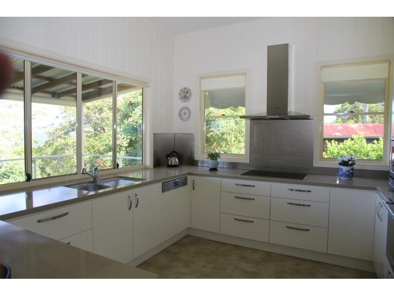 20 Mapleton Falls Road, Mapleton QLD 4560