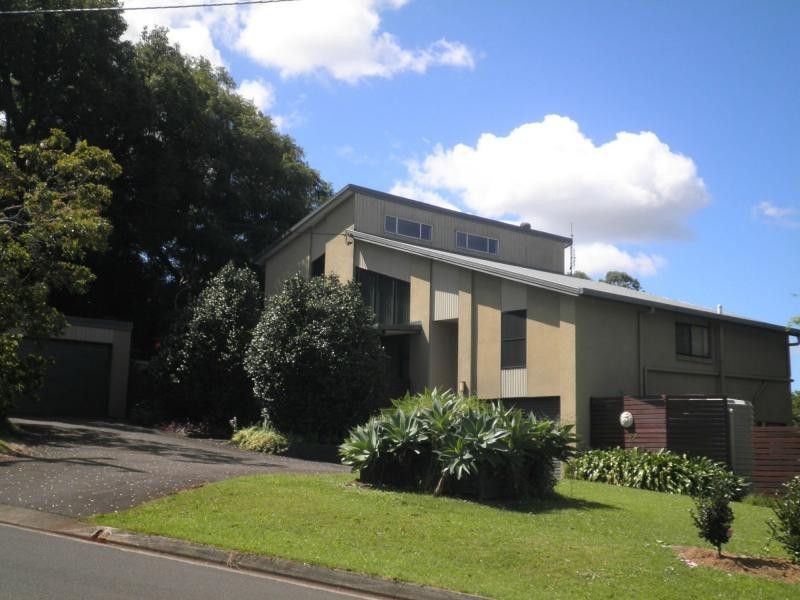 38 Post Office Road, Mapleton QLD 4560