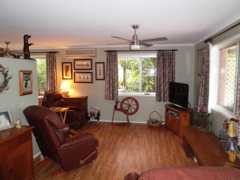 18 Azalea Street, Mapleton QLD 4560