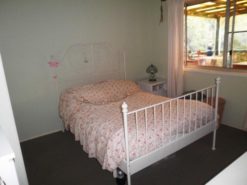 18 Azalea Street, Mapleton QLD 4560