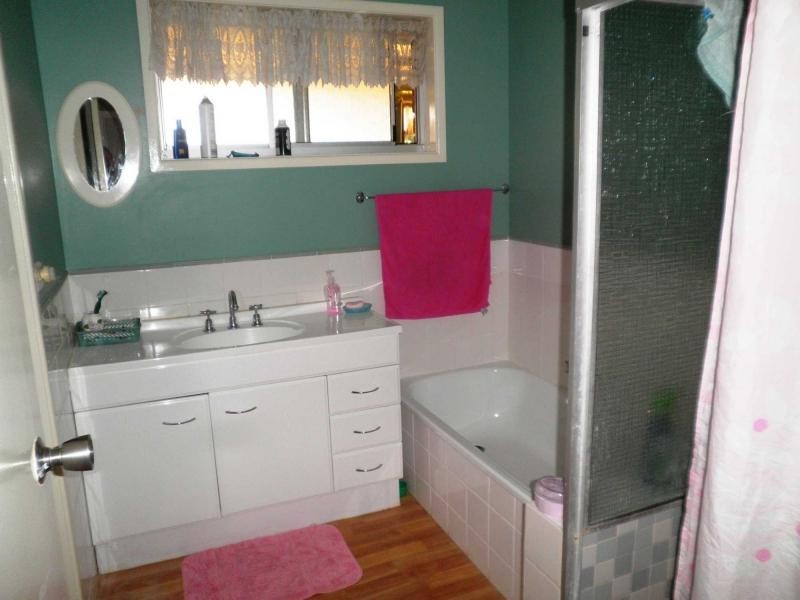 18 Azalea Street, Mapleton QLD 4560