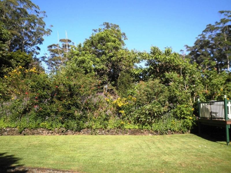 18 Azalea Street, Mapleton QLD 4560