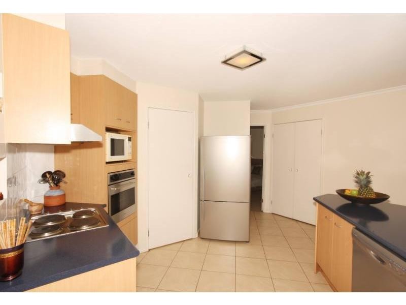 8 Rainbow Park Drive, Mapleton QLD 4560