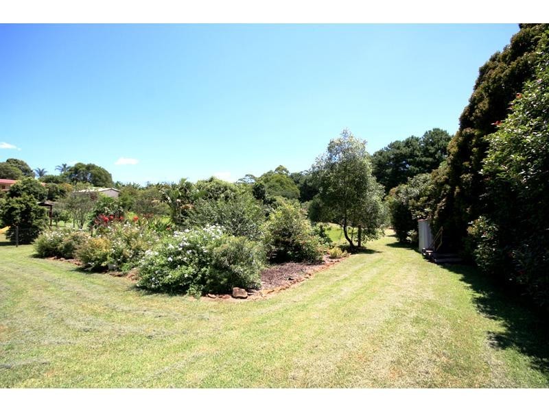 8 Rainbow Park Drive, Mapleton QLD 4560