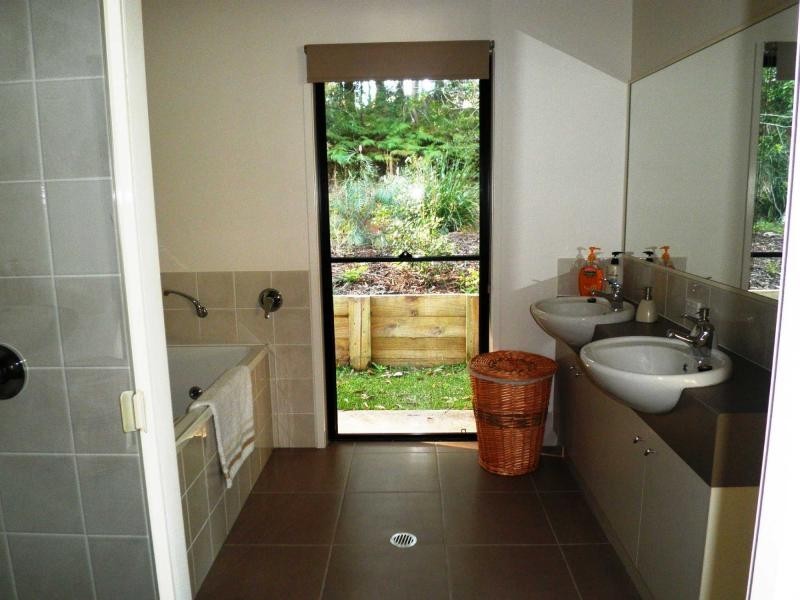 26 The Parkway Place, Mapleton QLD 4560