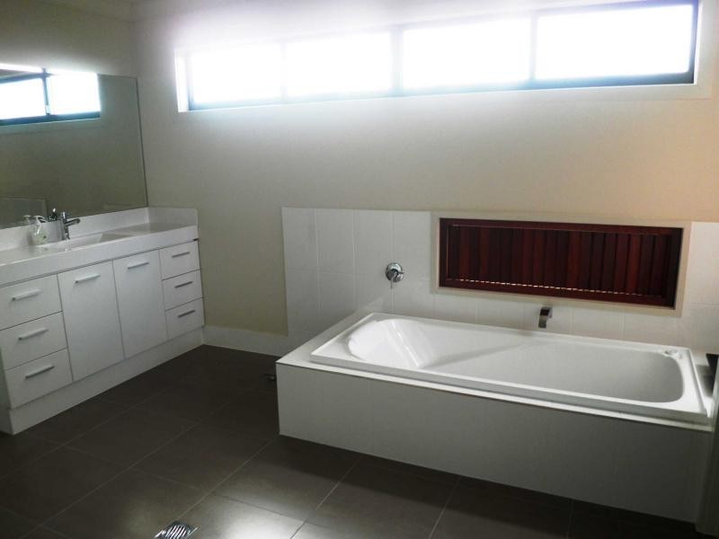 11 Dulong Road, Kureelpa QLD 4560