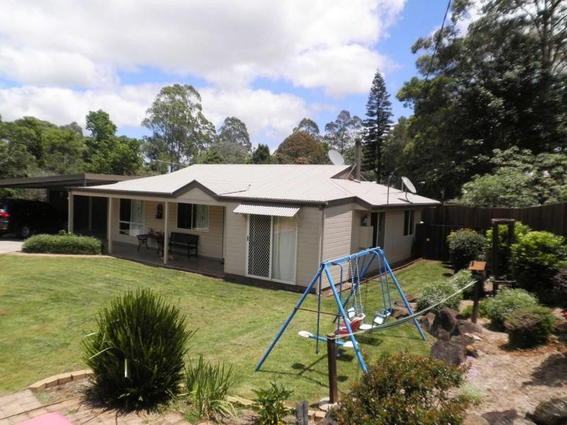 12 Honeysuckle Drive, Montville QLD 4560