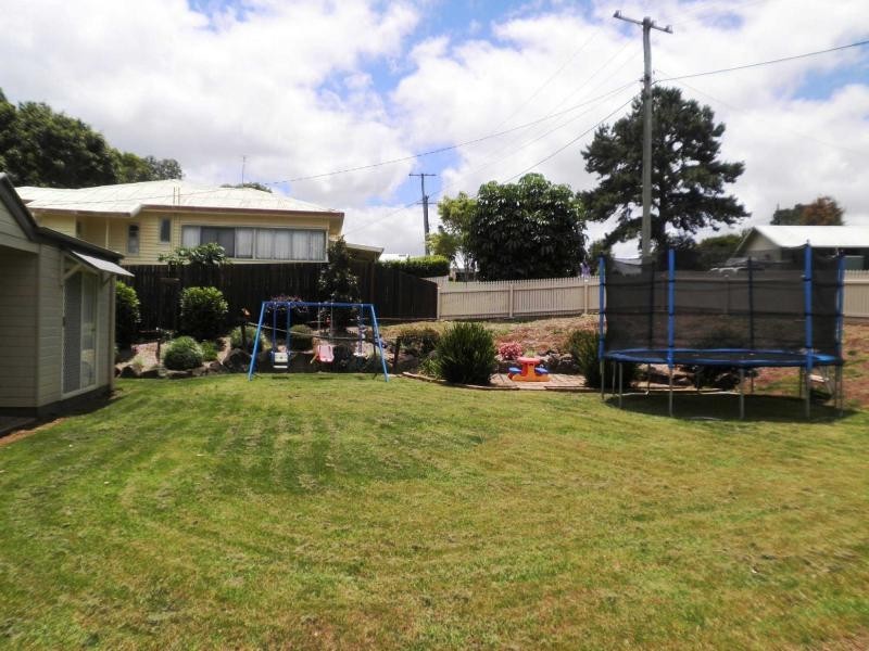 12 Honeysuckle Drive, Montville QLD 4560