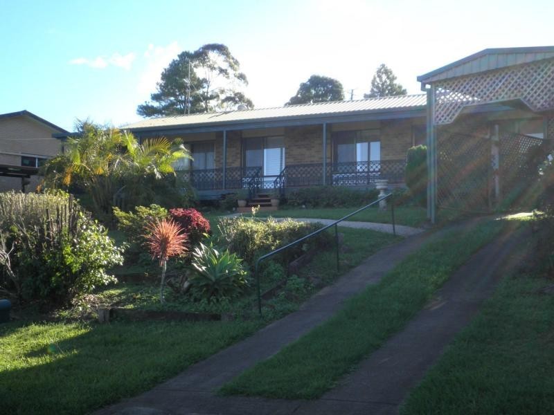 7 Maple Avenue, Mapleton QLD 4560