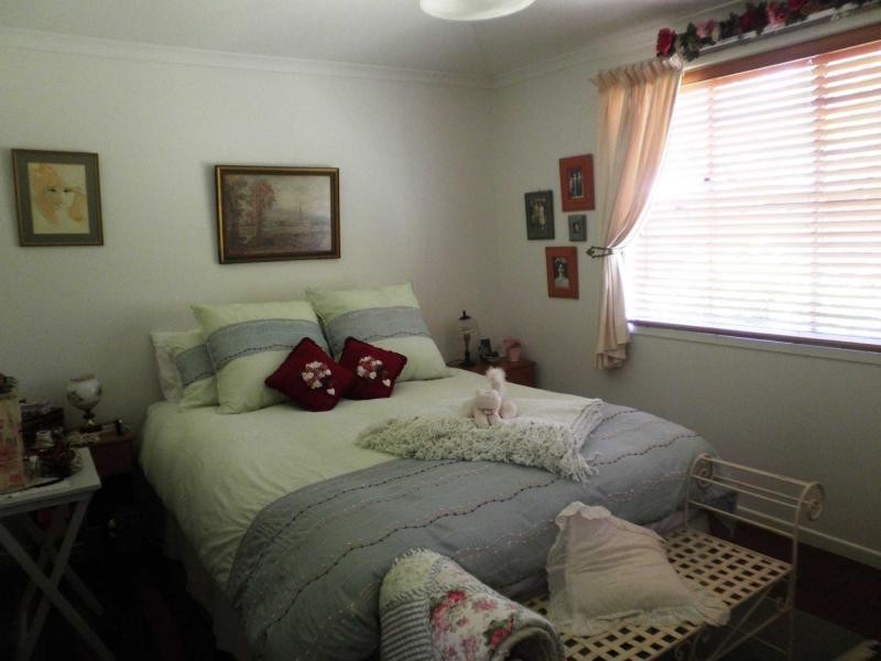 8 Tamarin Drive, Mapleton QLD 4560