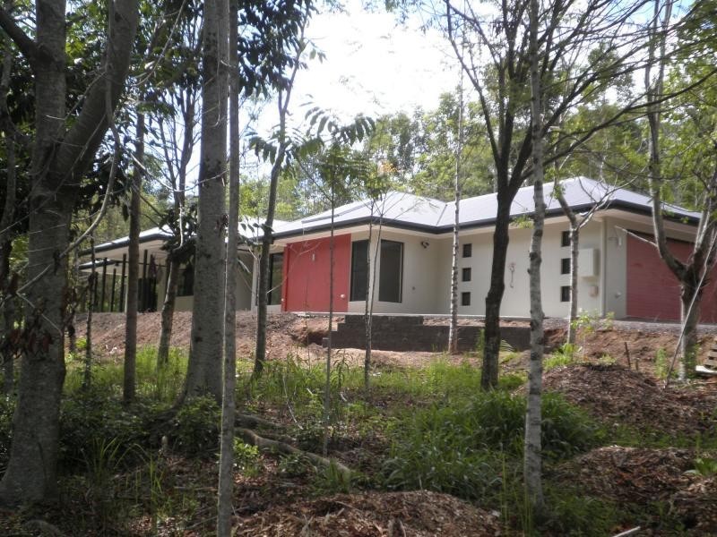 2 Meadowood Rise, Mapleton QLD 4560