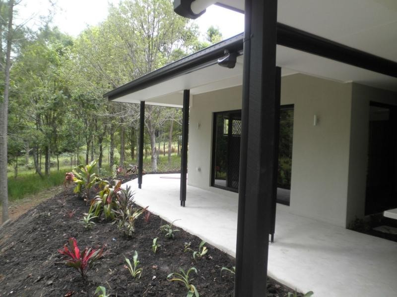 2 Meadowood Rise, Mapleton QLD 4560