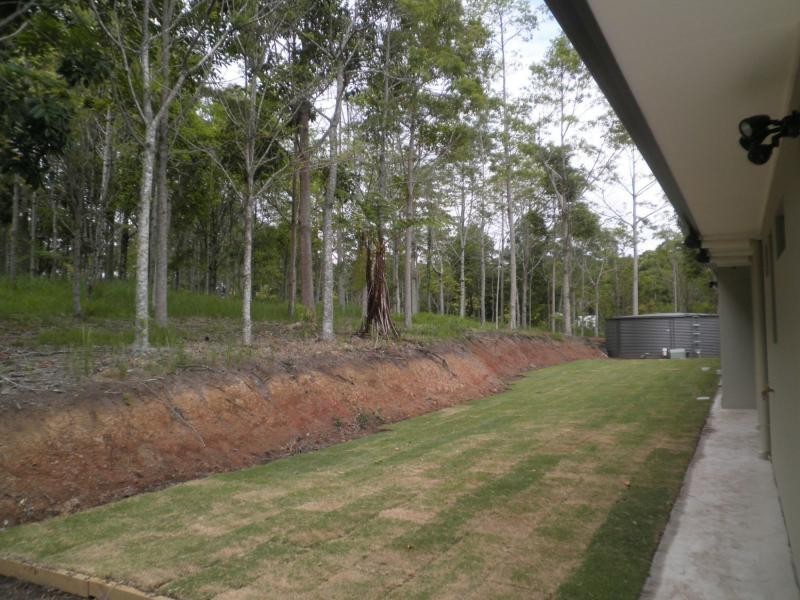 2 Meadowood Rise, Mapleton QLD 4560