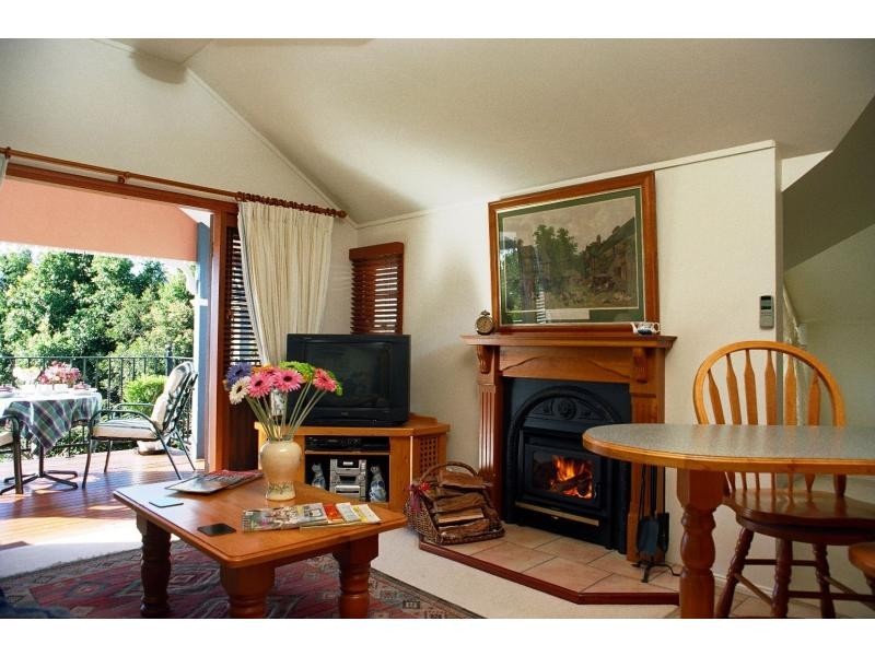 37 Western Avenue, Montville QLD 4560