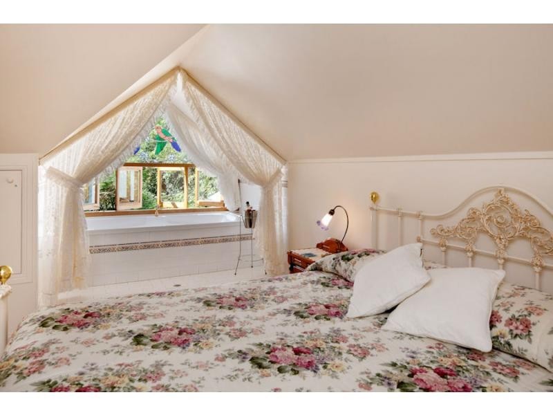 37 Western Avenue, Montville QLD 4560