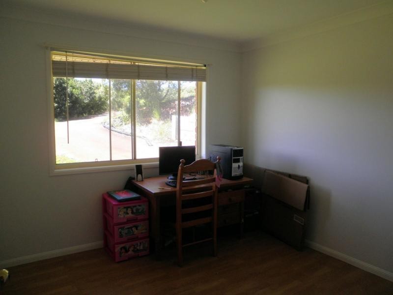 42 Johnson Road, Mapleton QLD 4560
