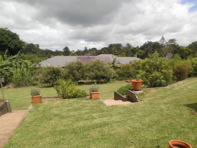 8 Warruga Street, Mapleton QLD 4560