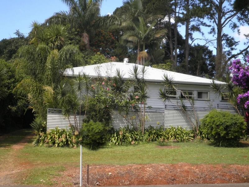 77 Flaxton Drive, Mapleton QLD 4560